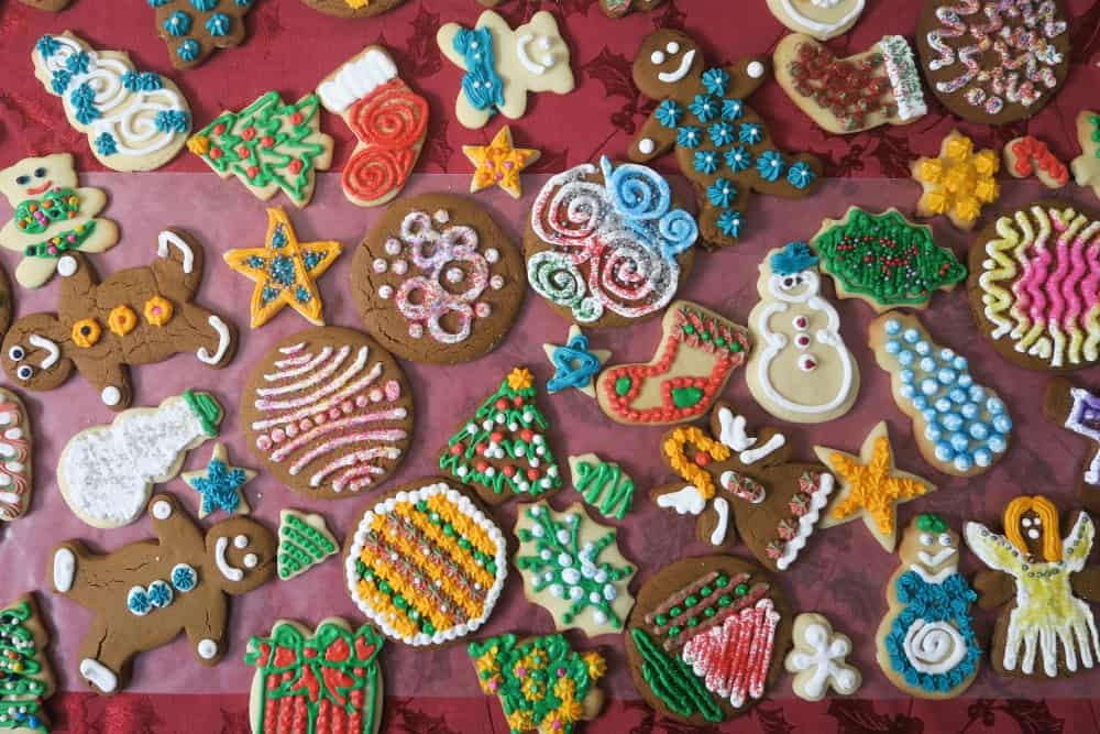 Decorating Christmas Cookies Sugar Cookies Gingerbread And Royal Icing Recipes Joanie Simon