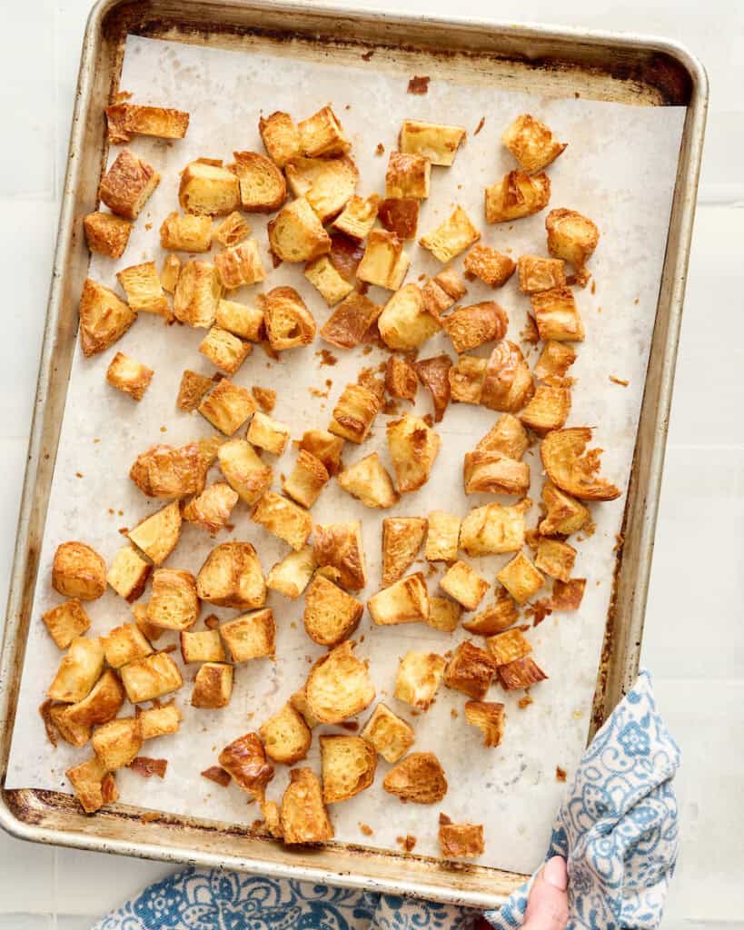 toasted croissant croutons