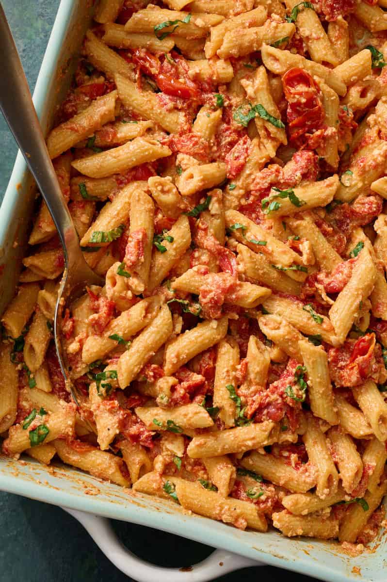 ingredients to make viral feta pasta but creamy
