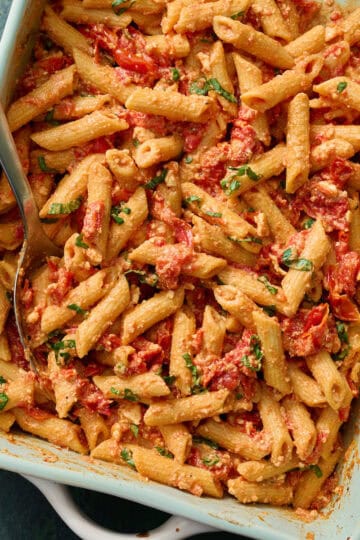 ingredients to make viral feta pasta but creamy